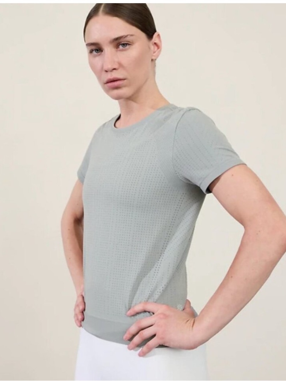 NWT ATHLETA In Motion Seamless Tee Steel Gray
